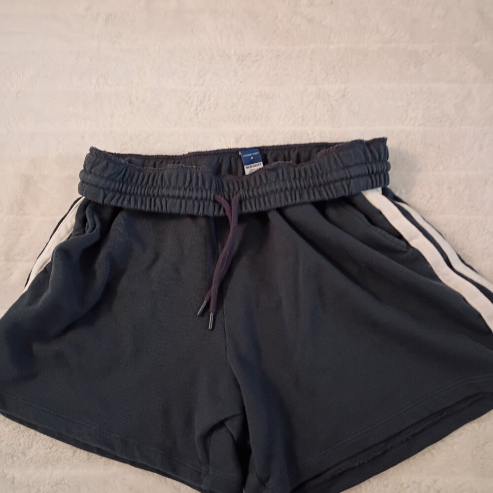 Old Navy Highrise Shorts - Picture 5 of 6